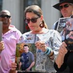 Ce fac alte țări pentru a menține copiii în siguranță online