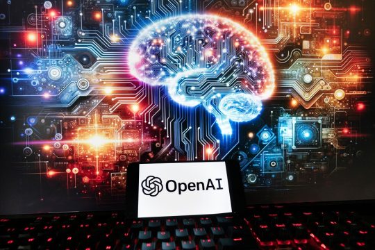 OpenAI își mută accentul către produse orientate spre afaceri pentru profitabilitate