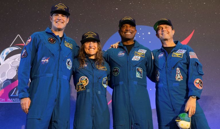 Astronauții Artemis II sunt pregătiți să răspundă întrebări despre călătoria lor pe lună