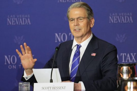 SUA extind derogarea la sancțiunile petroliere rusești